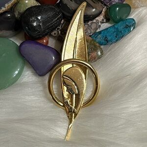 Vintage Mother Mary Prayer Brooch